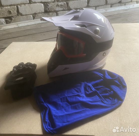 Кроссовый шлем