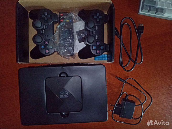 Игровая приставка GameBox