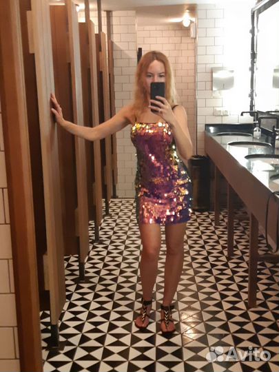 Коктельное платье с пайетками