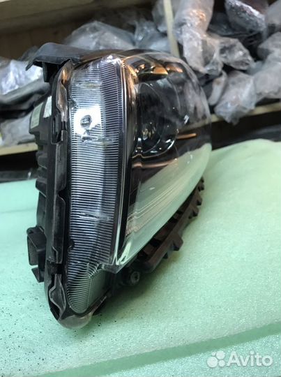Фара левая Kia Sorento 3 галоген