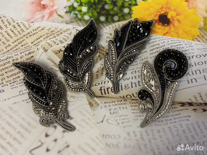 Брошь веточка,перо