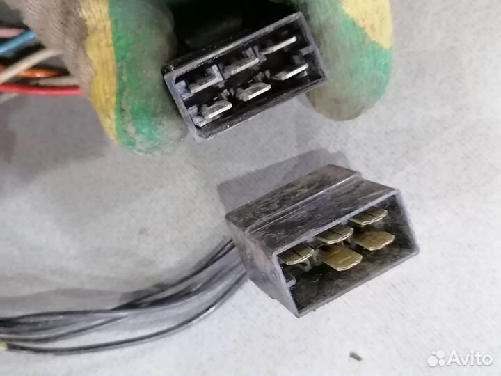 Переключат.стеклоочистит. и омывателя Volvo 343