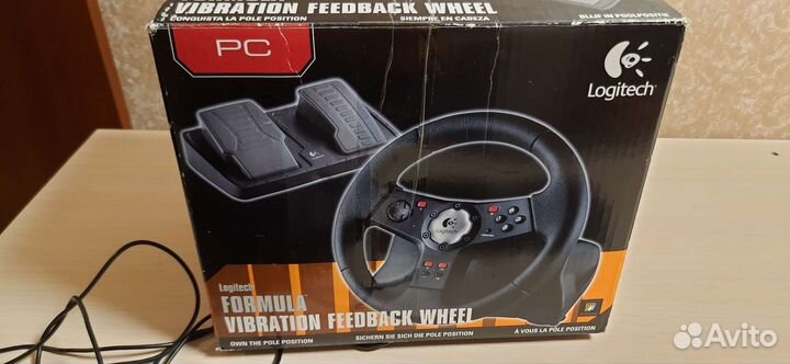 Игровой руль logitech