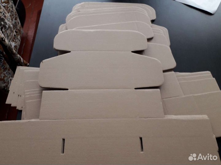 Коробка картонная самосборная