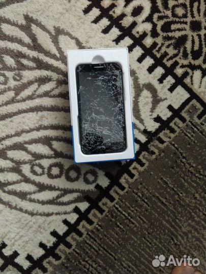 Продам телефон