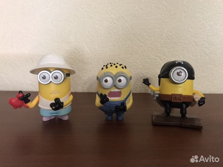 Миньоны из макдональдса лот 3 шт