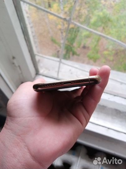 Телефон iPhone XS