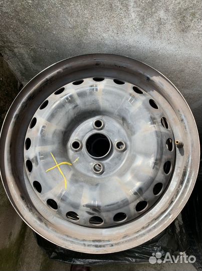 Диски r15 на hyundai solaris Rio rоригинал