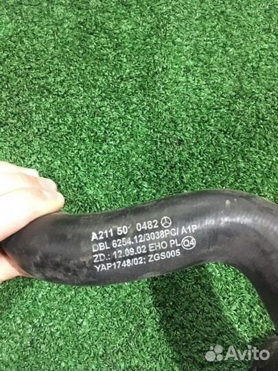 Патрубок радиатора нижний Mercedes-Benz E-Class