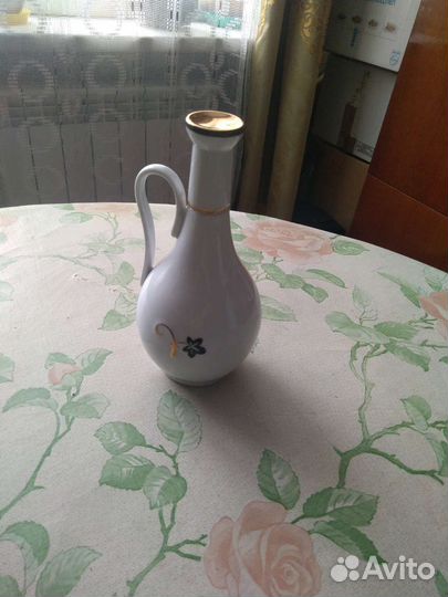 Фарфоровый штоф