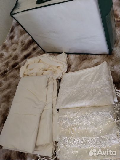 Комплект белья + бампер в детскую кроватку