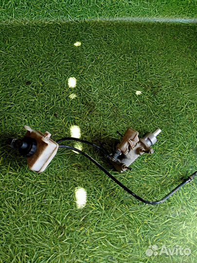 Цилиндр тормозной главный для Форд Фокус 1 2003г