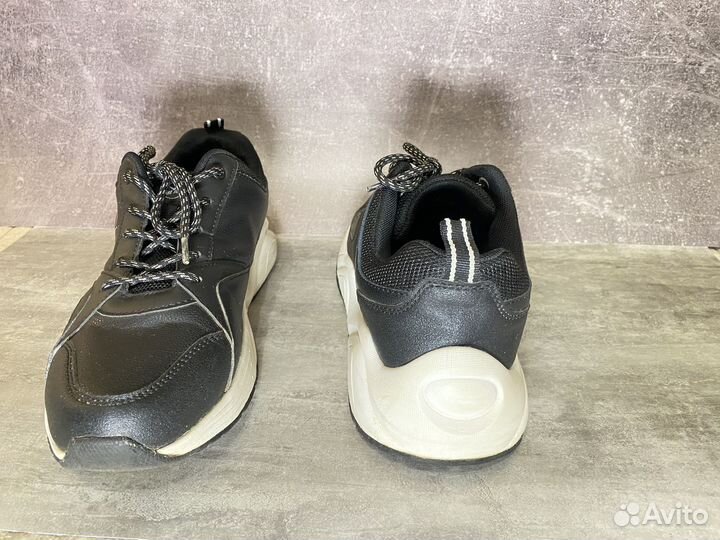 Кроссовки женские 40 размер