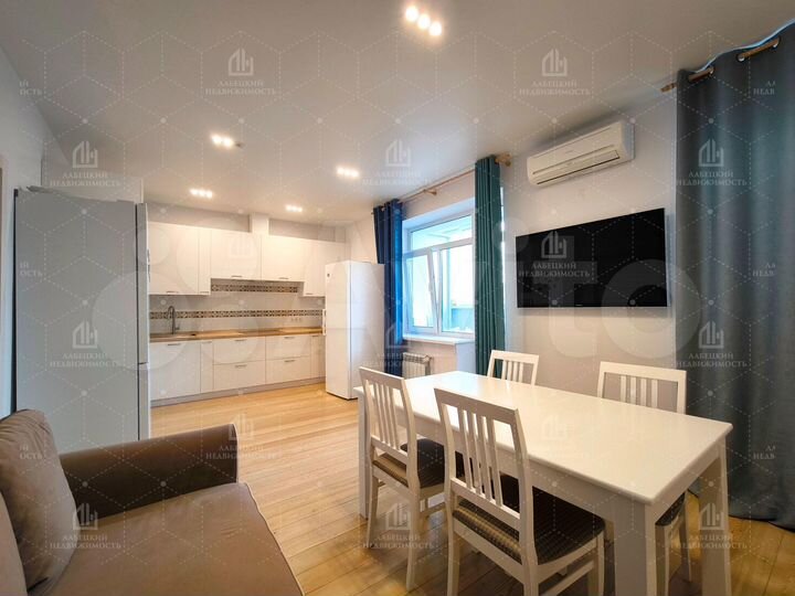 3-к. квартира, 130 м², 3/9 эт.