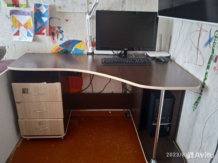 Продам компьютер + стол