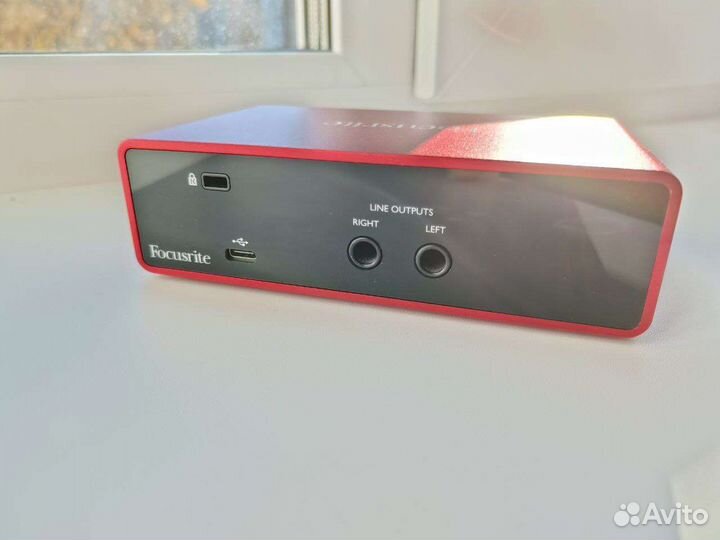 Внешняя аудиокарта focusrite scarlett solo 3rd gen