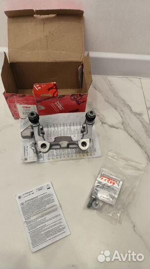 Скоба тормозного суппорта TRW BDA975