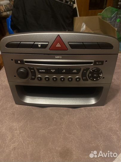 Магнитола peugeot 308 2008 в сборе