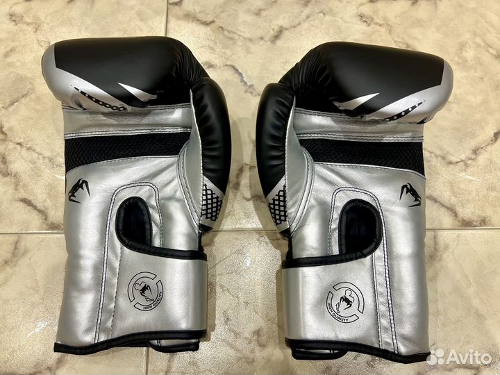 Боксерские перчатки 14 oz