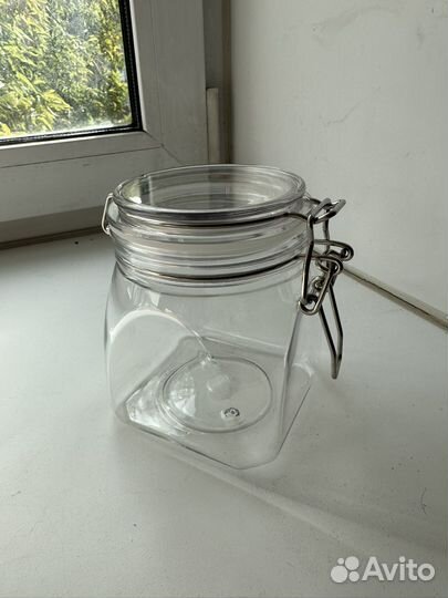 Банка с бугельным замком