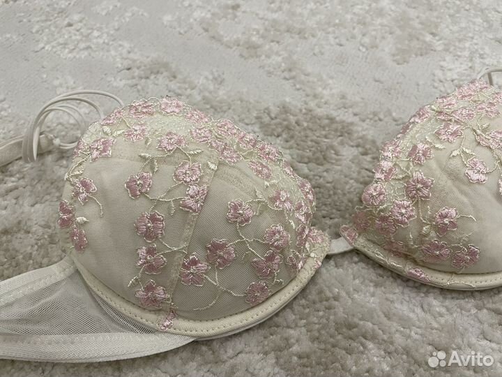 Бюстгальтер