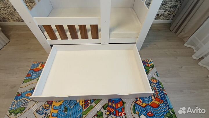 Детская кровать домик с матрасом