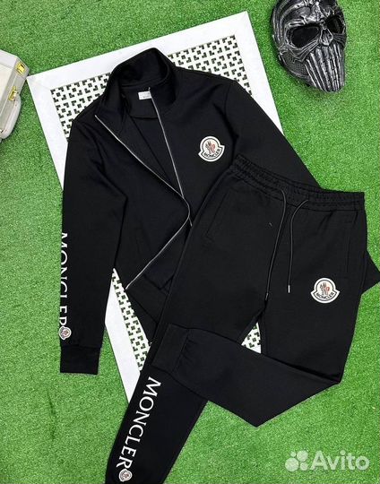 Спортивный костюм Moncler