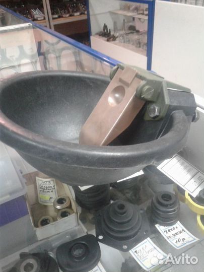 Поилка для коров/телят в сборе пластиковая