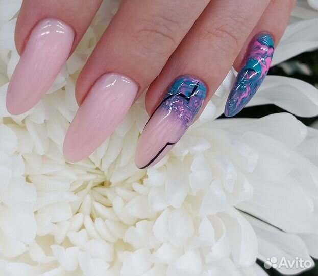 Маникюр педикюр