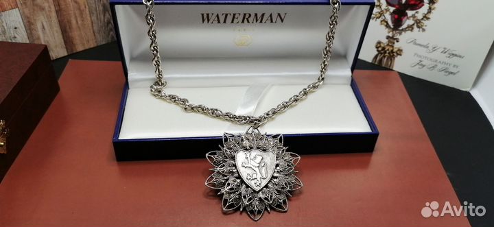 Кулон брошь геральдический стоящий Лев