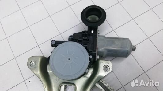 Стеклоподъемник передний правый toyota RAV 4 ZSA3