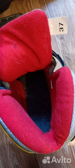 Лыжные ботинки