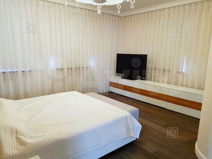 3-к. квартира, 150 м², 5/7 эт.