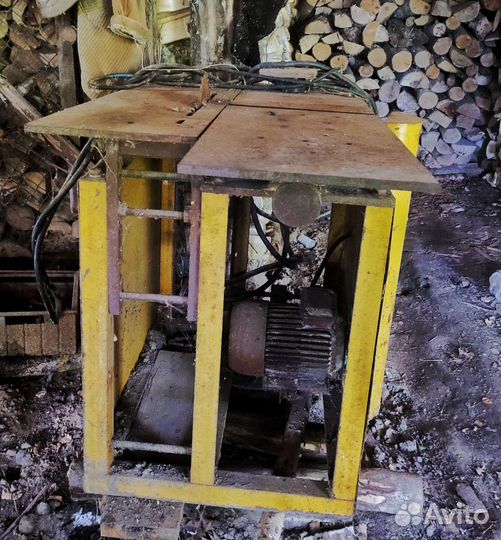 Станок деревообрабатывающий