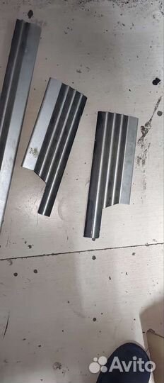 Накладки порога салона на ренж Ровер вог