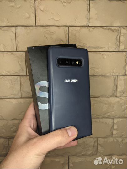 Samsung Galaxy S10, 8/128 ГБ