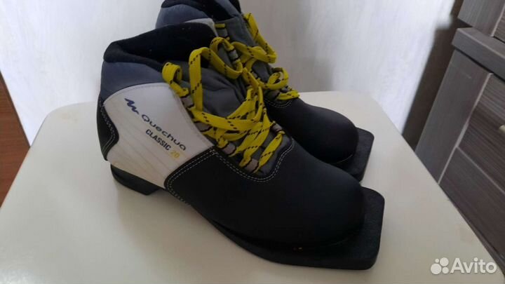 Лыжные ботинки