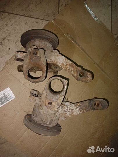 Кулаки поворотные Transporter T4