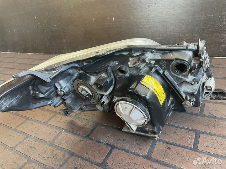 Левая фара toyota prado