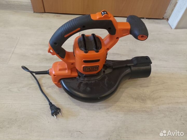 Садовый воздуходув/пылесос Black+Decker beblv301