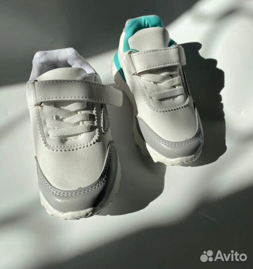 Новые кроссовки 25,5, 31