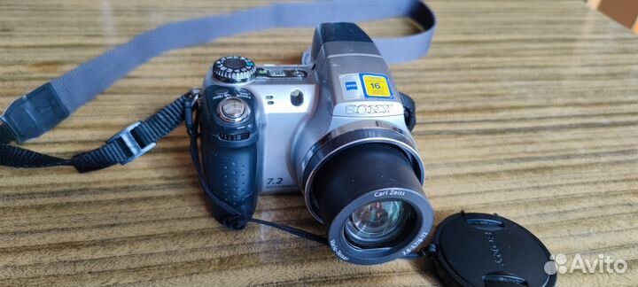 Sony Cyber-shot DSC-H5