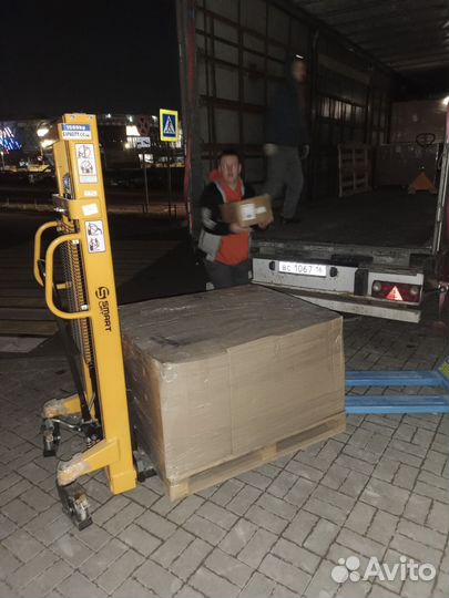 Грузчики СПб. Услуги грузчиков Питер