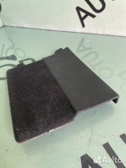 Накладка двери багажника Volkswagen Touareg 7L