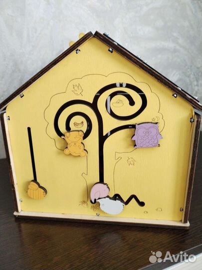 Бизиборд домик