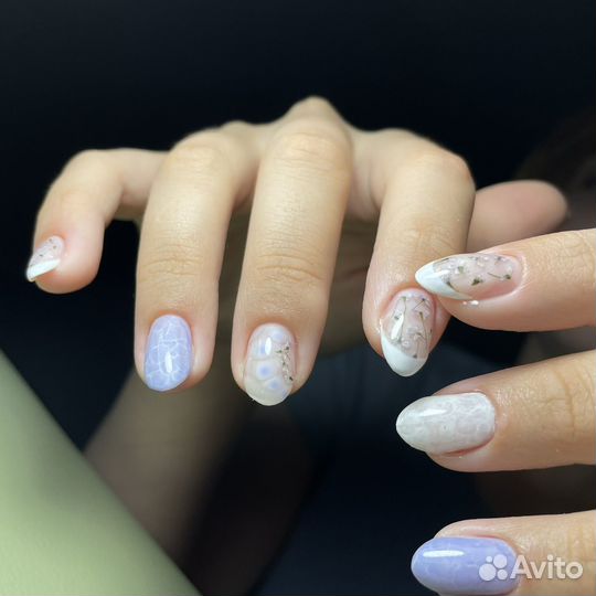 Нужна модель на маникюр