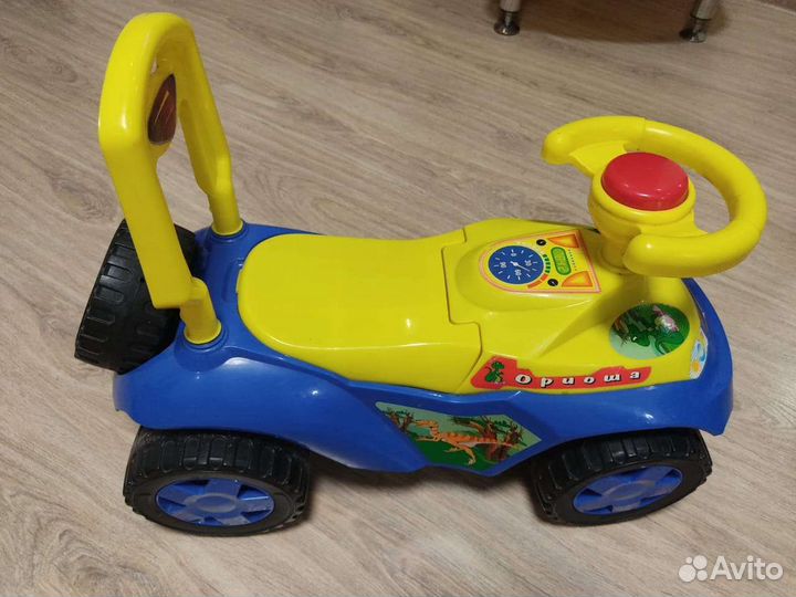 Машинка-каталка