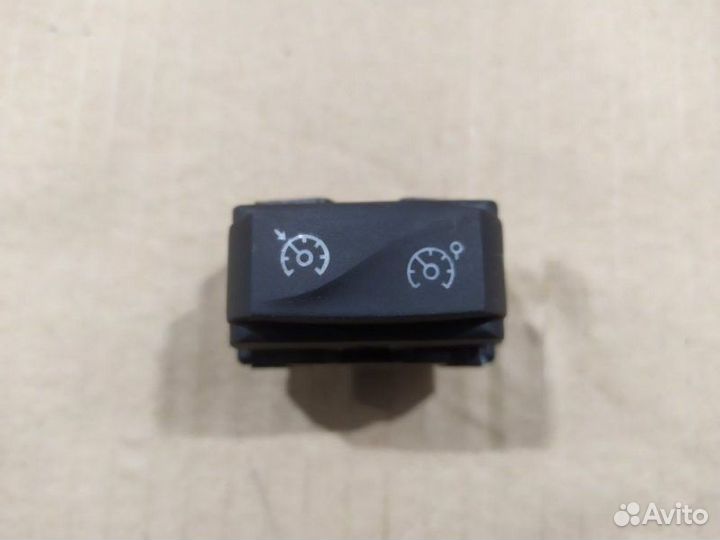 Переключатель круиз-контроля Nissan Terrano F4R