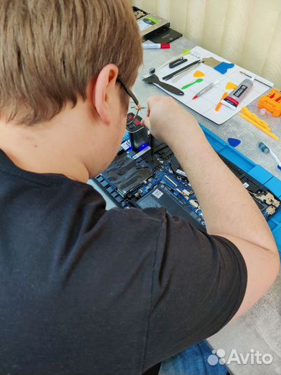 Обучение ремонту телефонов и компьютеров