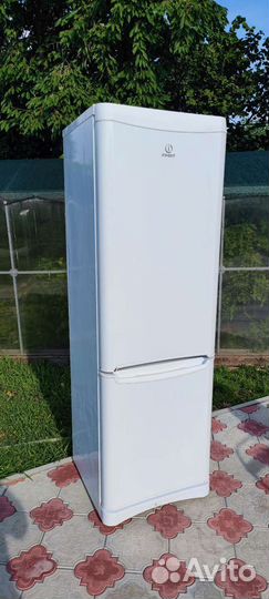 Холодильник indesit